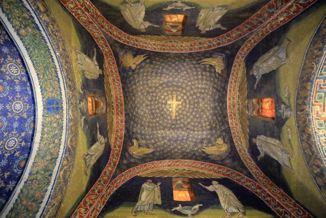 Ravenna-Mausoleo-di-Galla-Placidia_3168