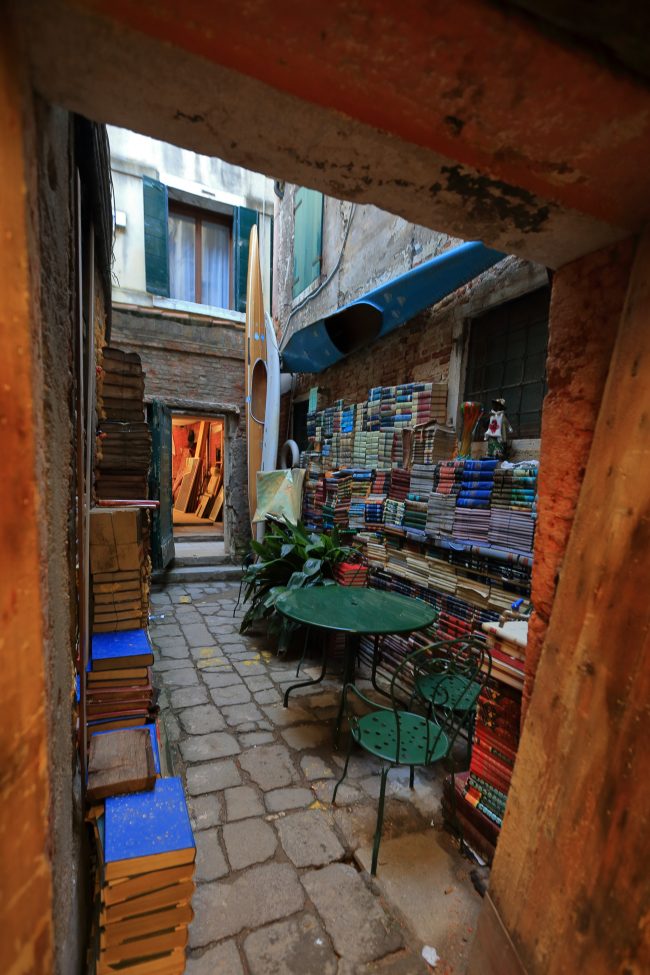 Venezia – Cortine in Calle Bragadin o Pinelli_2800