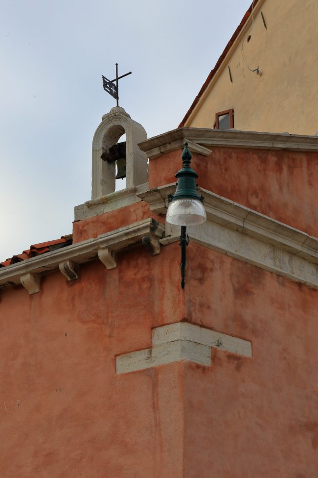 Venezia, bell of the small church in the field Sant Angelo_2287