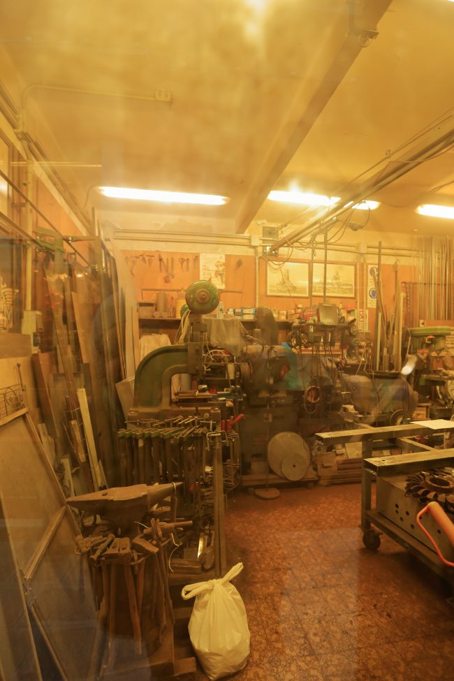 Venezia, artisan workshop in Salizada dello Spezier_3335